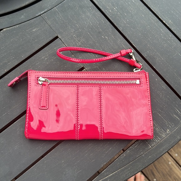 Authentic COACH Julia wristlet zippy wallet rare pink raspberry patent leather - Picture 3 of 17